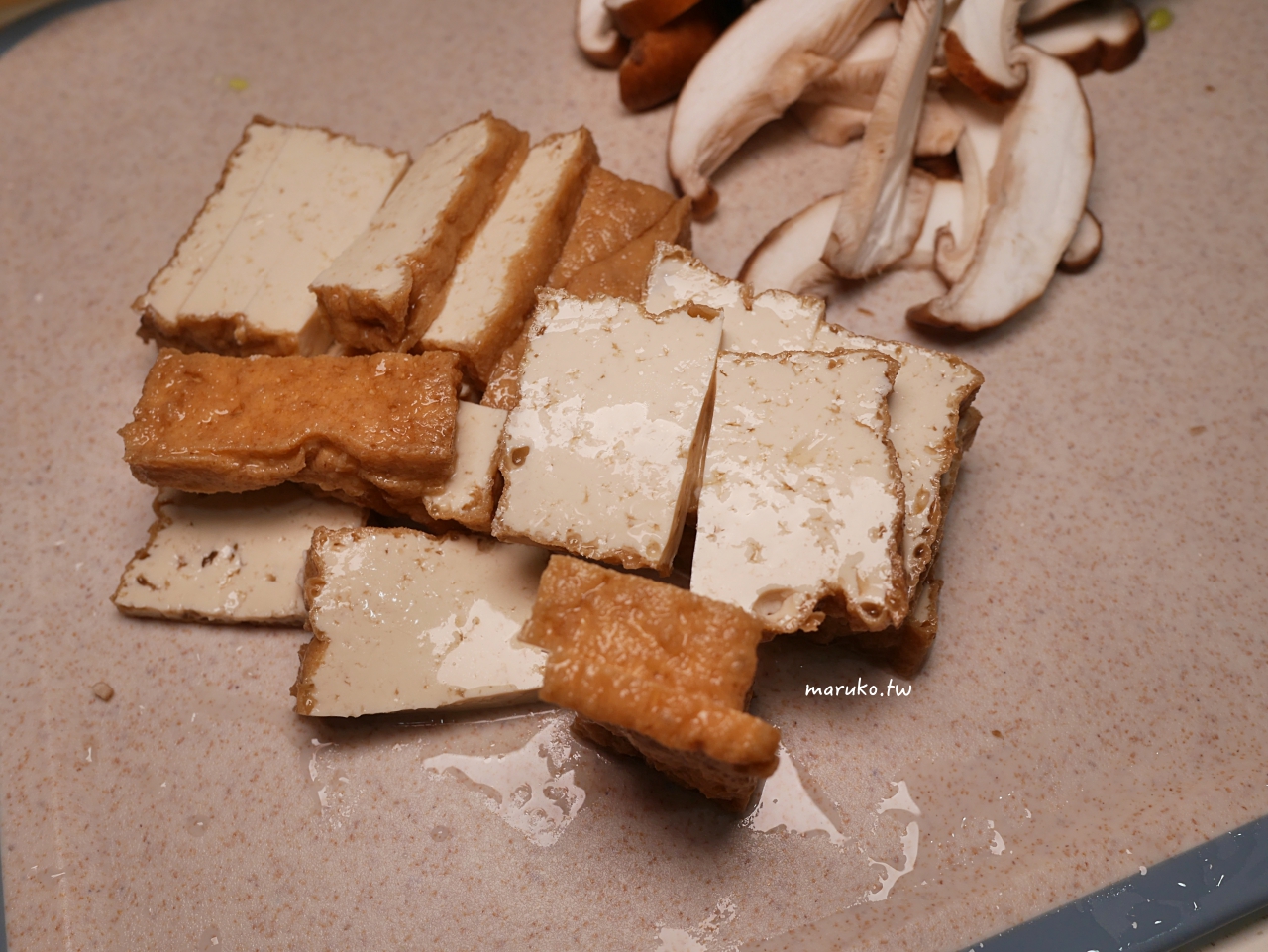 【食譜】油豆腐拌時蔬 5分鐘開飯 只要煮熟就能上桌 中華黃金豆腐推薦 @Maruko(丸子)與美食有個約會