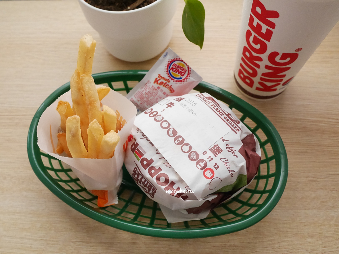 【速食店】漢堡王 Q彈海老堡回歸 優惠券買一送一更划算 @Maruko(丸子)與美食有個約會 【速食店】漢堡王 Q彈海老堡回歸 優惠券買一送一更划算 @Maruko(丸子)與美食有個約會