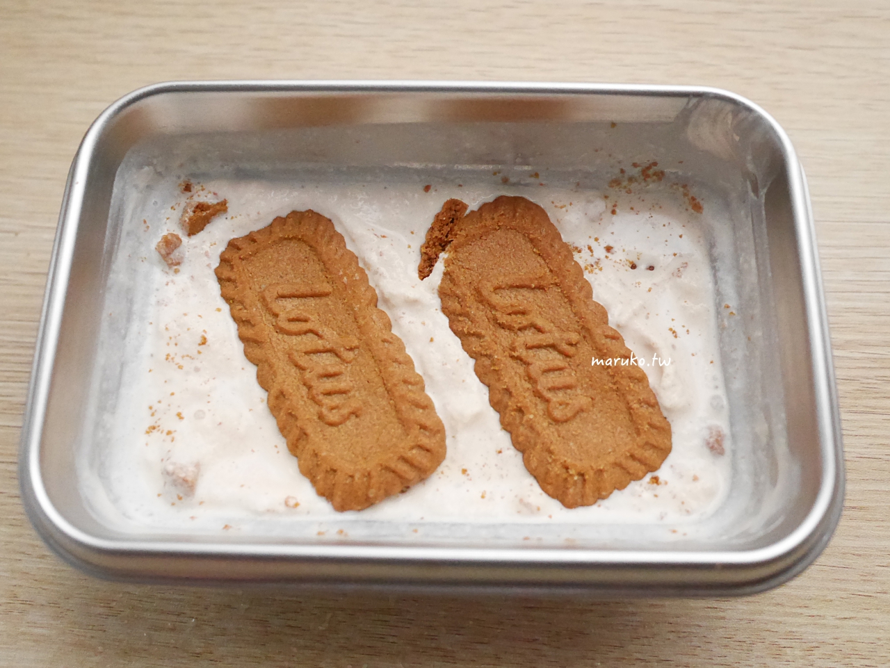 【食譜】焦糖餅乾冰淇淋 清爽不甜膩的冰淇淋加了餅乾更有層次感 @Maruko(丸子)與美食有個約會 【食譜】焦糖餅乾冰淇淋 清爽不甜膩的冰淇淋加了餅乾更有層次感 @Maruko(丸子)與美食有個約會