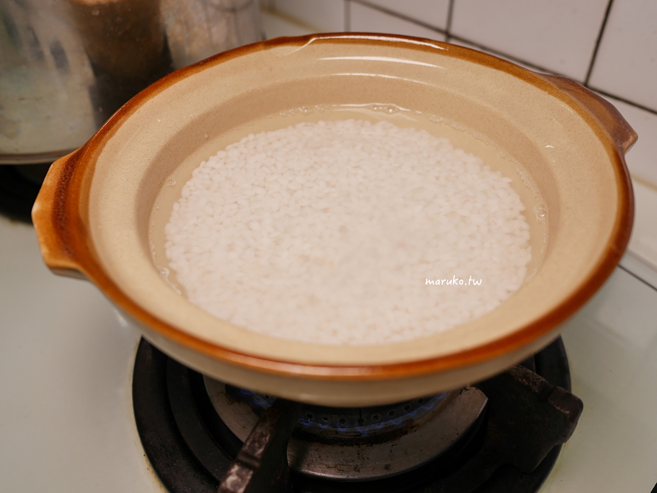 【食譜】煲仔飯 經典香港美食,簡單家庭版醬汁與鍋粑做法 @Maruko(丸子)與美食有個約會 【食譜】煲仔飯 經典香港美食,簡單家庭版醬汁與鍋粑做法 @Maruko(丸子)與美食有個約會