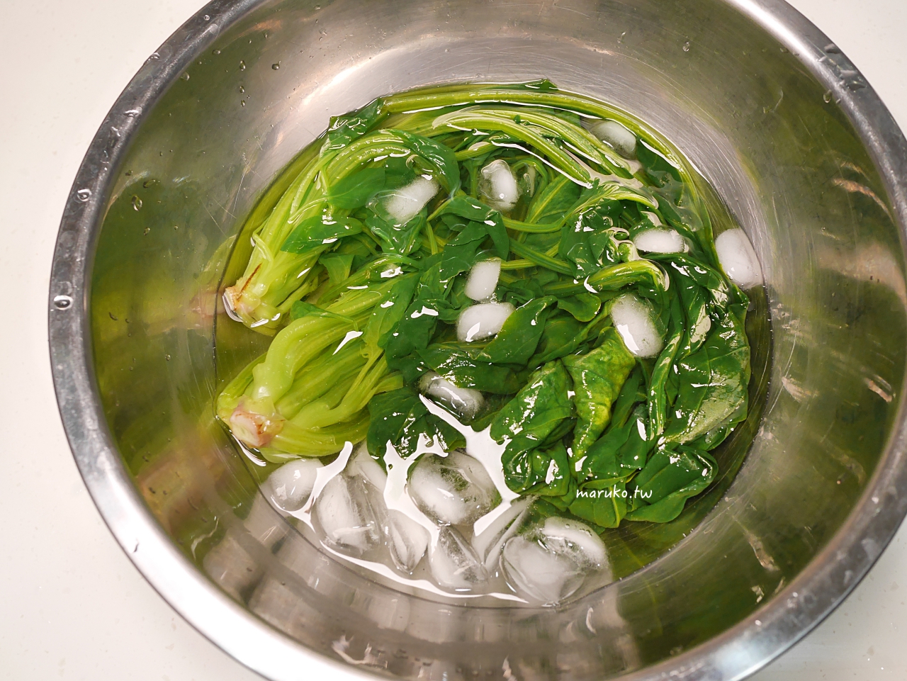 【懶人食譜】菠菜炒蛋這樣炒最香！營養滿分的大力水手便當菜 @Maruko(丸子)與美食有個約會