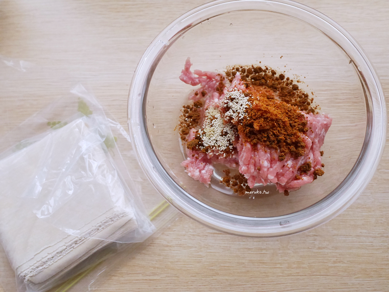 【食譜】醬燒肉捲做法|餛飩皮創意料理,不油炸也能做出香煎肉捲 @Maruko(丸子)與美食有個約會 【食譜】醬燒肉捲做法|餛飩皮創意料理,不油炸也能做出香煎肉捲 @Maruko(丸子)與美食有個約會