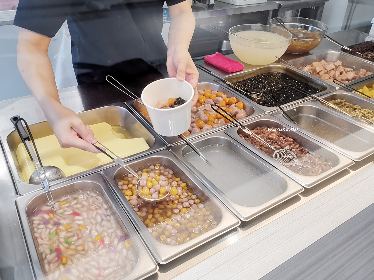 【台北】友蓁豆花店 清涼的黑糖冰沙糖水、手工芋圓，15種配料可以任選只要55元！ @Maruko(丸子)與美食有個約會
