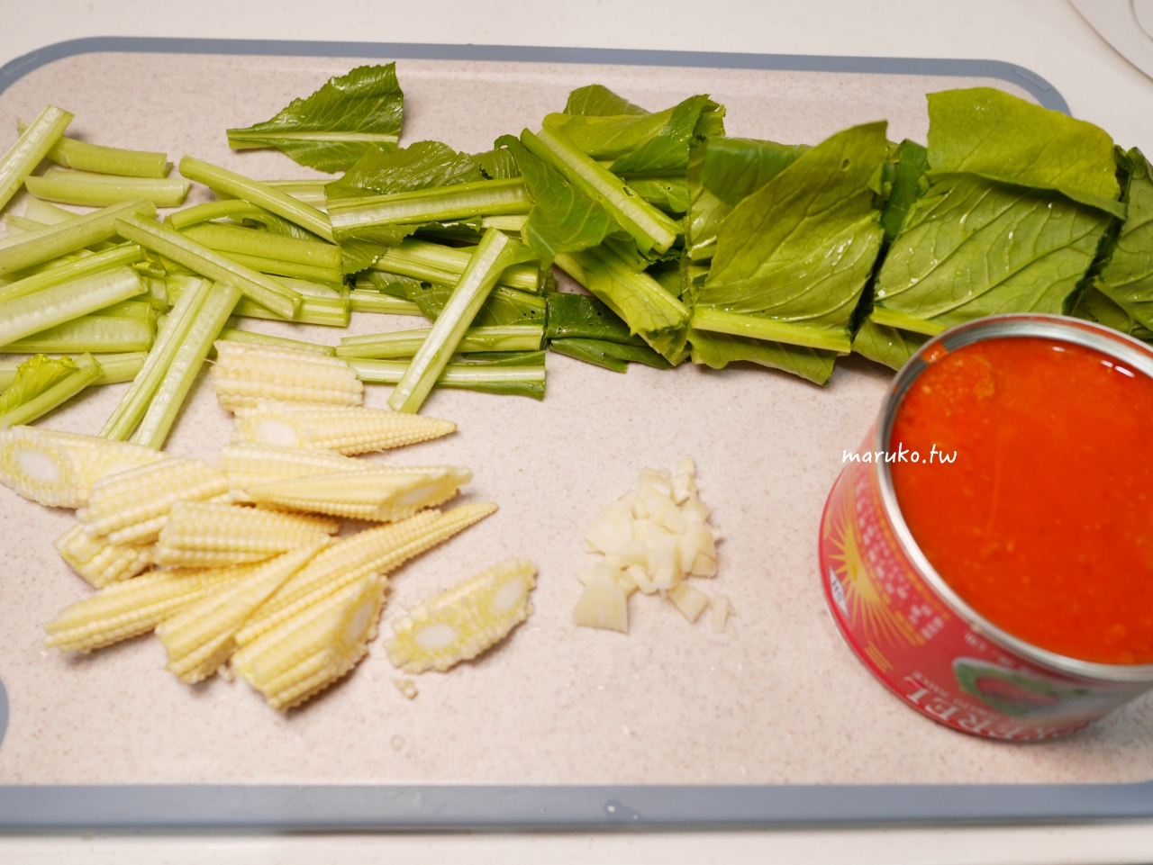 【食譜】油菜燴鯖魚 不只能煮麵，加入蔬菜更有營養 即食罐頭料理食譜 @Maruko(丸子)與美食有個約會