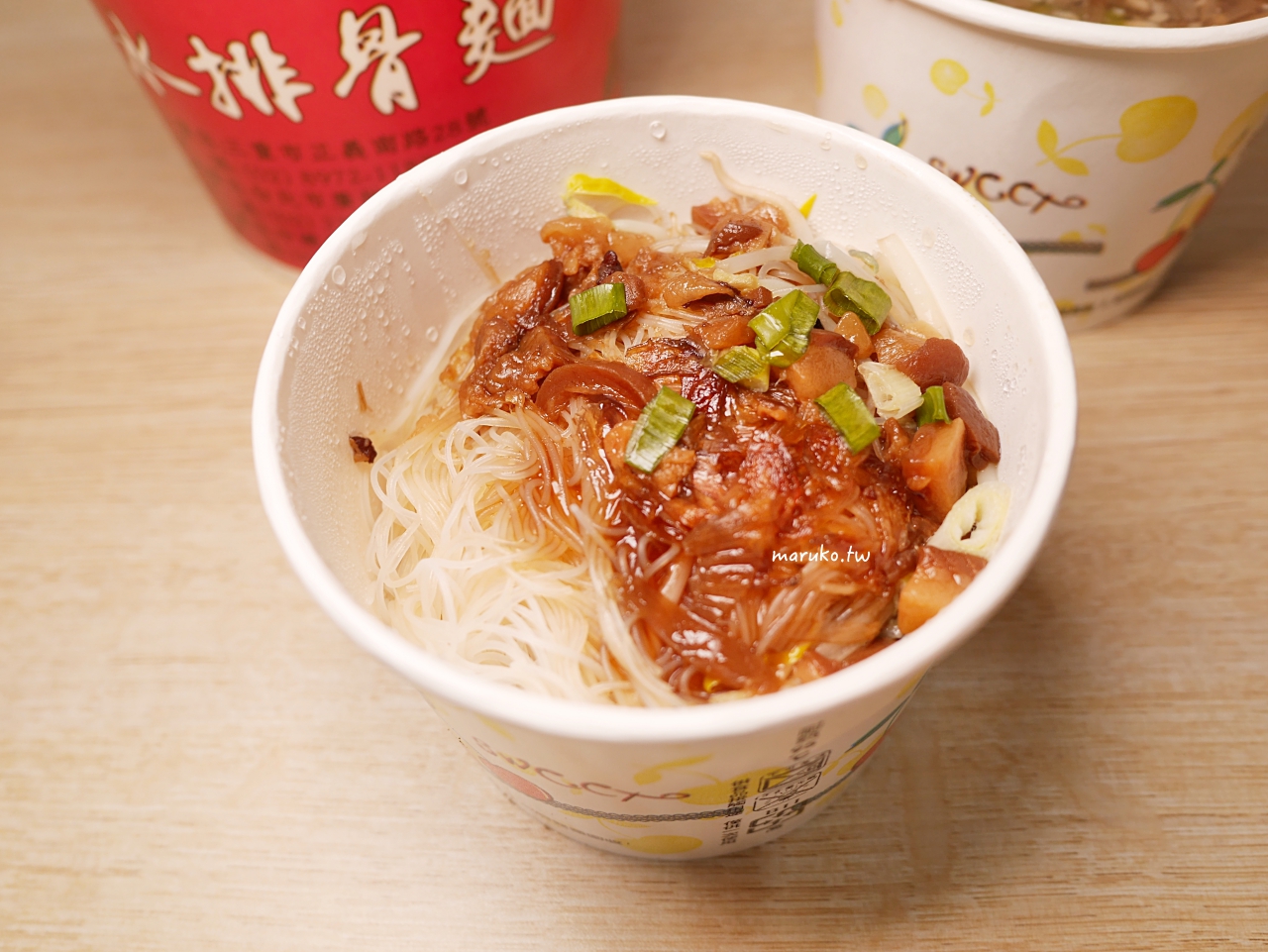 豐原排骨麵｜萬華在地20年排骨麵老店，肉排大有滿足感，還有滿滿油蔥香！ @Maruko(丸子)與美食有個約會