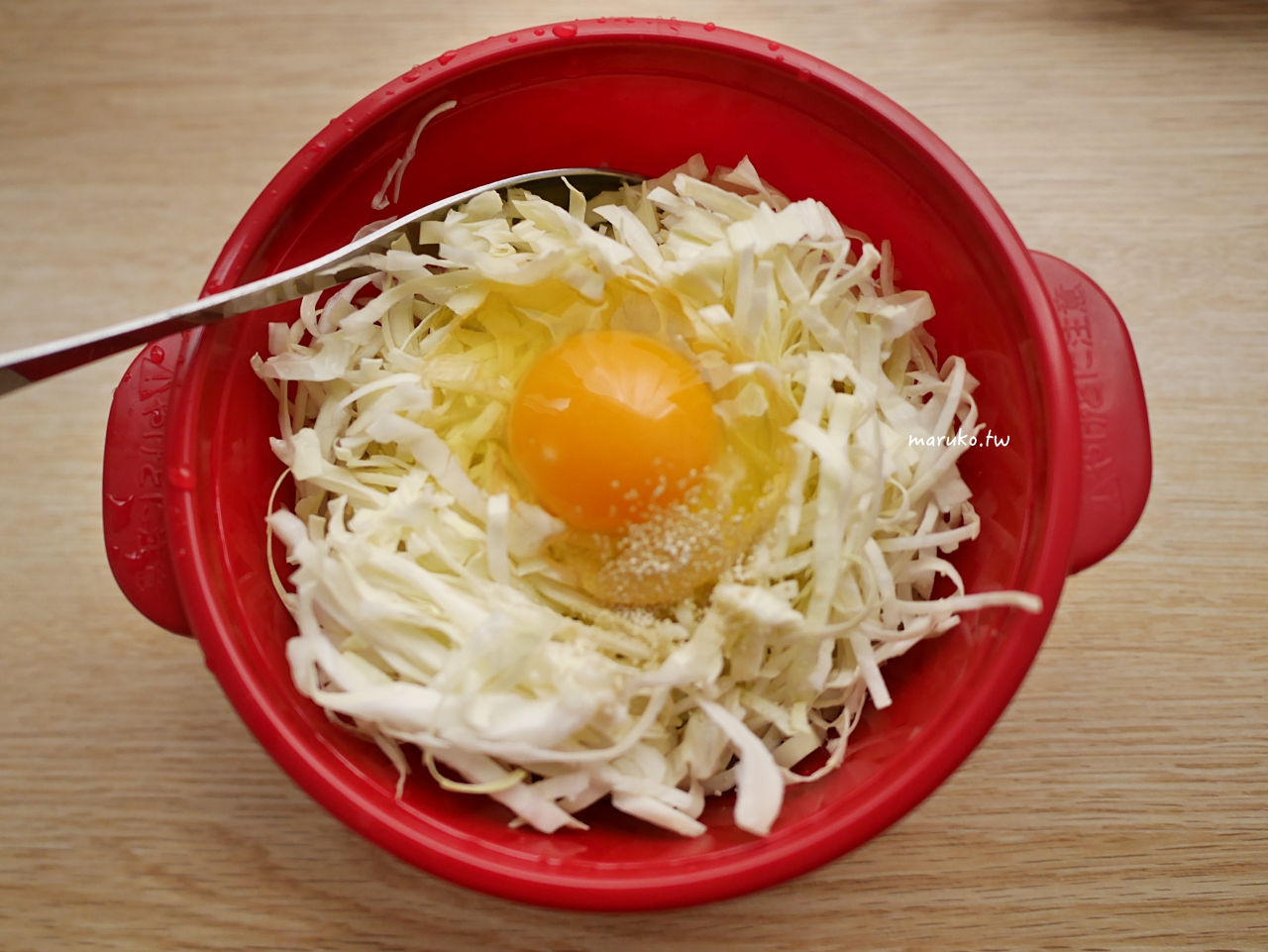 【食譜】大阪燒 用餛飩皮做大阪燒一次翻面就成功 清冰箱料理 @Maruko(丸子)與美食有個約會