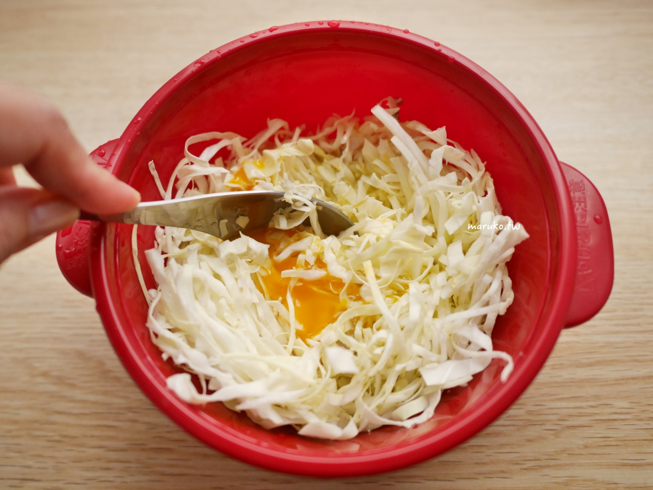 【食譜】大阪燒 用餛飩皮做大阪燒一次翻面就成功 清冰箱料理 @Maruko(丸子)與美食有個約會 【食譜】大阪燒 用餛飩皮做大阪燒一次翻面就成功 清冰箱料理 @Maruko(丸子)與美食有個約會