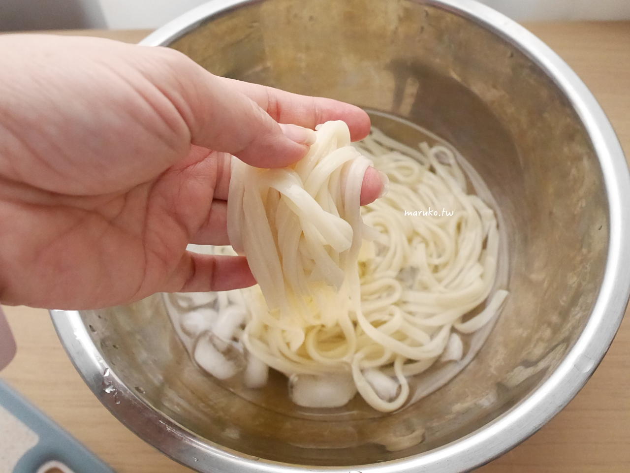 【食譜】日式沾麵醬 適合夏天的青檸蝦仁烏龍冷沾麵做法 @Maruko(丸子)與美食有個約會