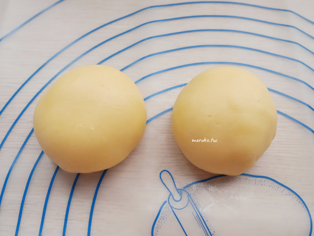 【免揉菠蘿麵包】4種材料做菠蘿皮！小餐包、吐司秒變日式菠蘿麵包 @Maruko(丸子)與美食有個約會
