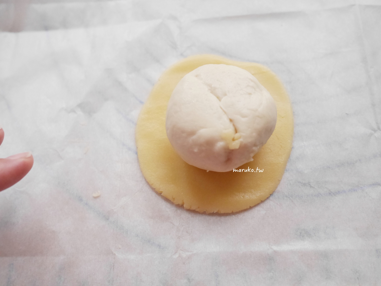 【免揉菠蘿麵包】4種材料做菠蘿皮！小餐包、吐司秒變日式菠蘿麵包 @Maruko(丸子)與美食有個約會