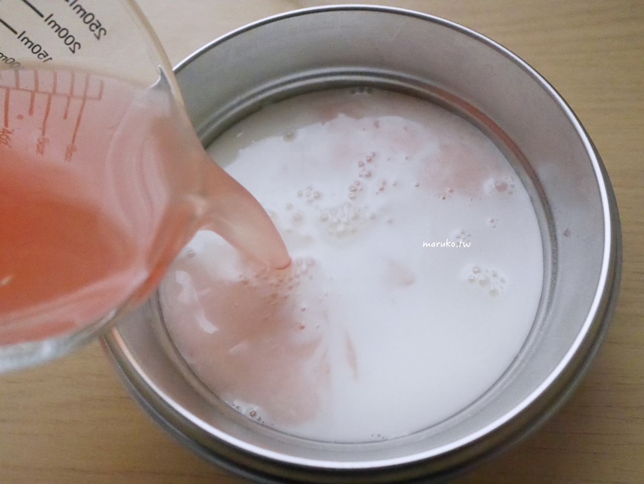 【食譜】乳酸冰沙 不用刨冰機的水果冰沙做法,可爾必思乳酸菌飲運用! @Maruko(丸子)與美食有個約會 【食譜】乳酸冰沙 不用刨冰機的水果冰沙做法,可爾必思乳酸菌飲運用! @Maruko(丸子)與美食有個約會
