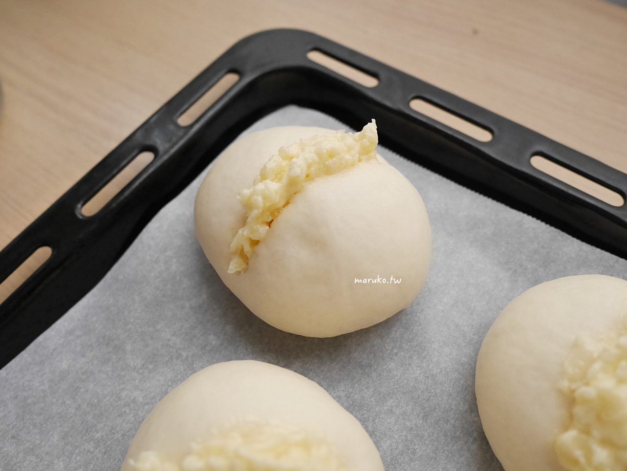 【食譜】帕瑪森起司香蒜麵包 迷你版一個剛剛好,烤箱食譜分享! @Maruko(丸子)與美食有個約會 【食譜】帕瑪森起司香蒜麵包 迷你版一個剛剛好,烤箱食譜分享! @Maruko(丸子)與美食有個約會