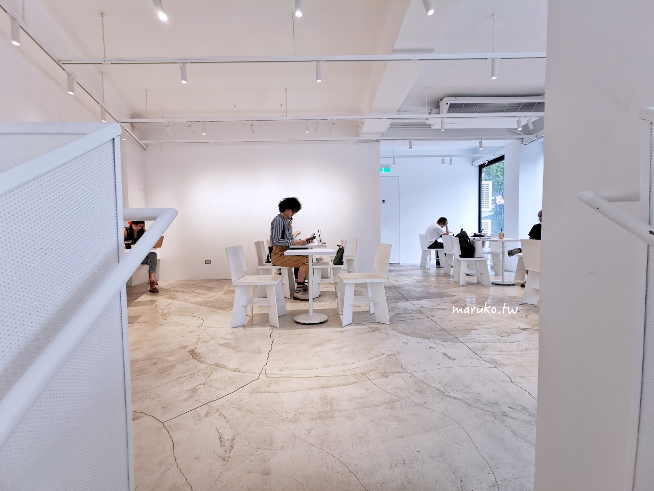 【台北】硬咖啡 西區最美的旗艦店，享受寧靜的午後，無低消不限時有插座！ @Maruko(丸子)與美食有個約會