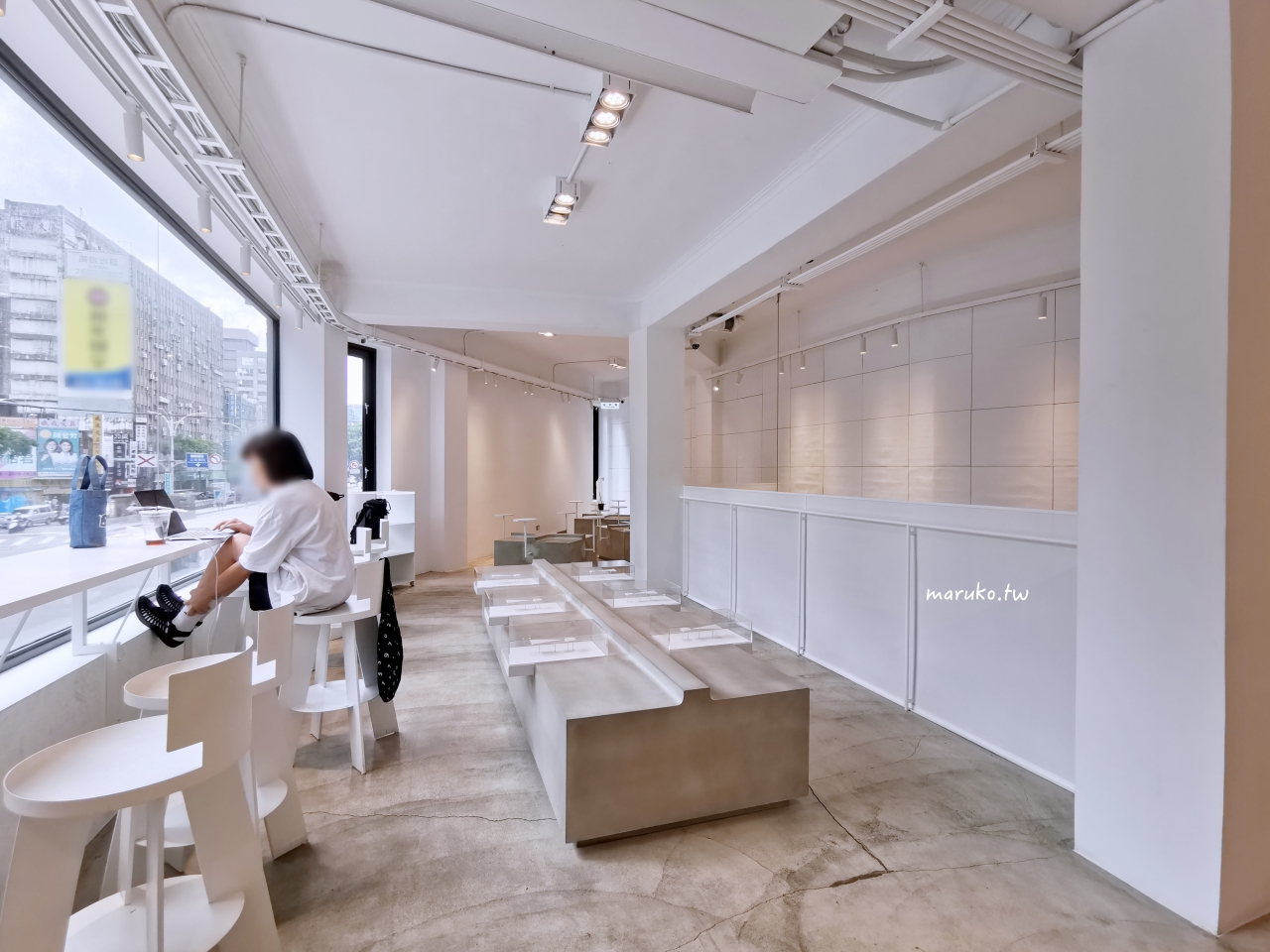【台北】硬咖啡 西區最美的旗艦店，享受寧靜的午後，無低消不限時有插座！ @Maruko(丸子)與美食有個約會