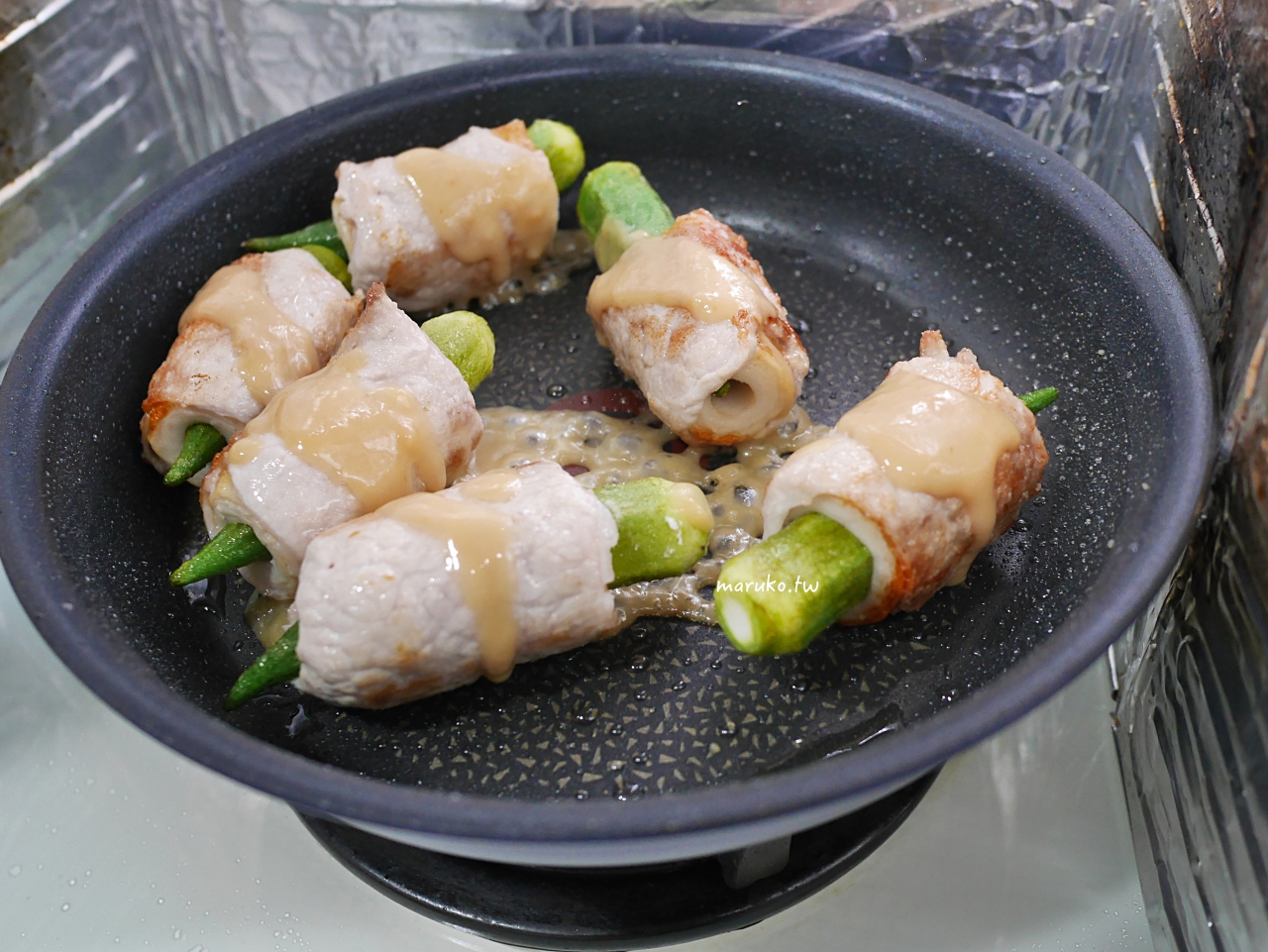 【食譜】豬肉竹輪秋葵味噌燒 新食感！一次三道菜的簡單料理 @Maruko(丸子)與美食有個約會