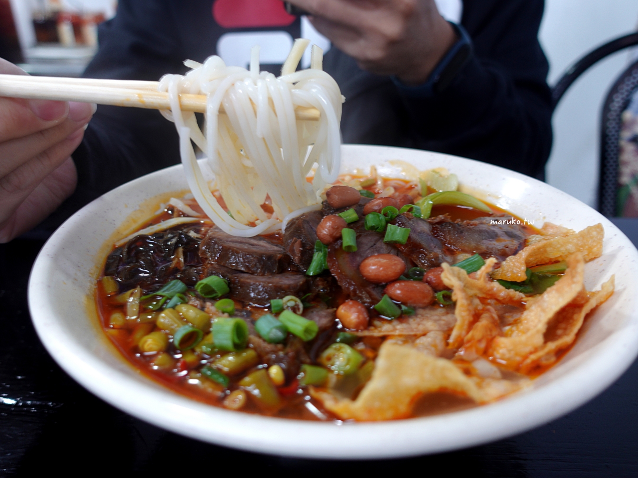 【台北螺螄粉推薦】廣西柳州螺螄粉、桂林米粉！必點肥腸牛肉雙拼，用料實在超澎湃 @Maruko(丸子)與美食有個約會