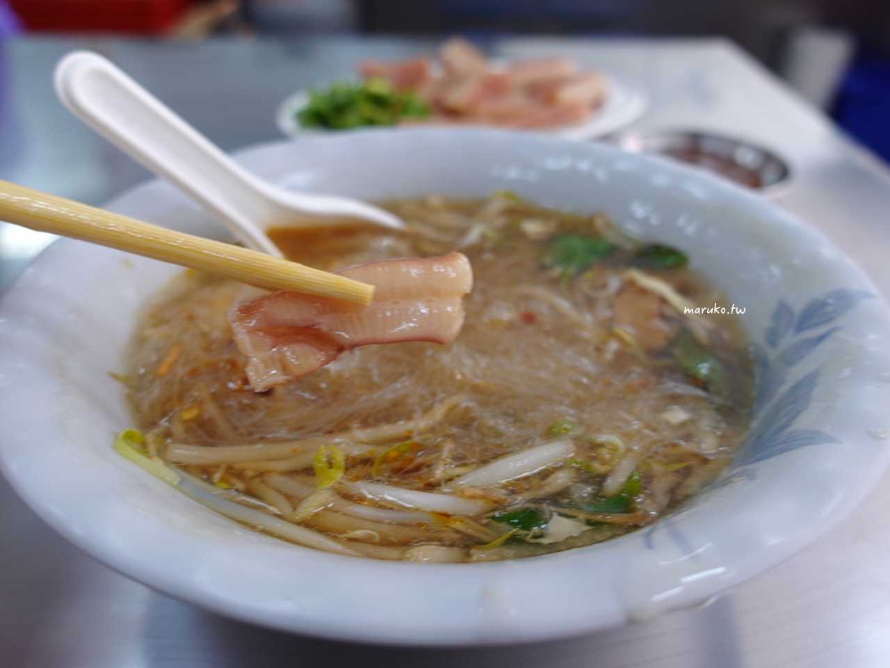 【台北】耕莘魷魚羹 在地40年老店 現燙乾魷魚，羹湯免費續！ @Maruko(丸子)與美食有個約會