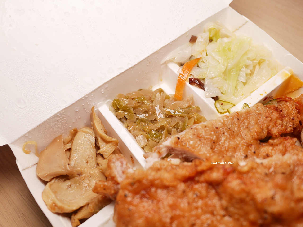 【台北】金園排骨 當地人超推!隱藏在大樓美食街內的40年老店,推薦排骨飯! @Maruko(丸子)與美食有個約會 【台北】金園排骨 當地人超推!隱藏在大樓美食街內的40年老店,推薦排骨飯! @Maruko(丸子)與美食有個約會