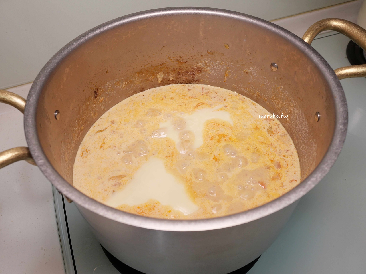 【食譜】海鮮巧達濃湯 以牛奶為基底的海鮮濃湯,蝦油爆炒香氣更足夠! @Maruko(丸子)與美食有個約會 【食譜】海鮮巧達濃湯 以牛奶為基底的海鮮濃湯,蝦油爆炒香氣更足夠! @Maruko(丸子)與美食有個約會