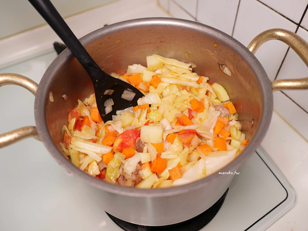 【食譜】羅宋湯這樣煮最入味！西式蔬菜雜燴湯食譜，暖身又充滿能量 @Maruko(丸子)與美食有個約會
