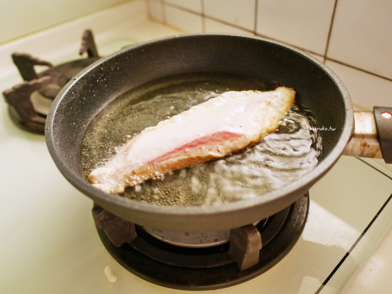 【食譜】經典英式炸魚薯條:自製酥脆麵糊祕訣,格子薯片切割教學 @Maruko(丸子)與美食有個約會 【食譜】經典英式炸魚薯條:自製酥脆麵糊祕訣,格子薯片切割教學 @Maruko(丸子)與美食有個約會