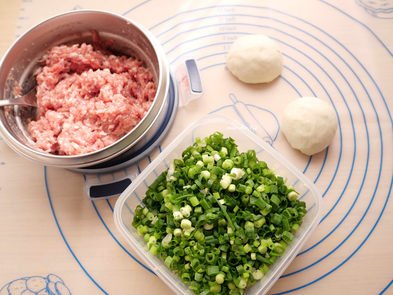 【食譜】蔥肉餅 南台灣人氣最高的攤販小吃 一學就會的中式點心 @Maruko(丸子)與美食有個約會