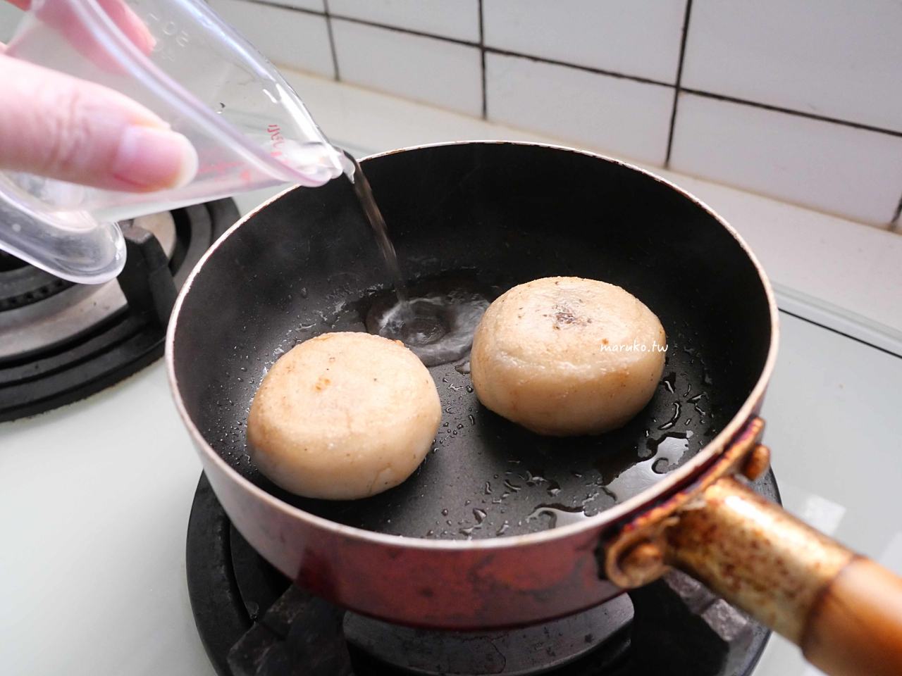 【食譜】甜湯圓內餡做法｜三種食材就能完成花生湯圓餡、芝麻湯圓餡，用煎的更香更好吃！ @Maruko(丸子)與美食有個約會