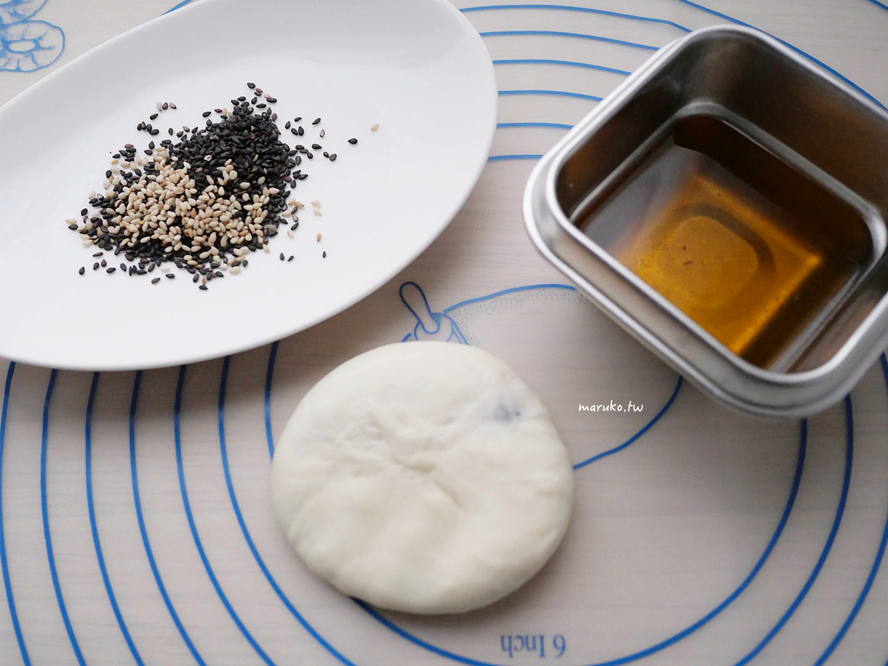 【中式點心】爆餡豆沙芝麻鍋餅|外酥內軟Q的秘密?不用烤箱也能做出的古早味 @Maruko(丸子)與美食有個約會 【中式點心】爆餡豆沙芝麻鍋餅|外酥內軟Q的秘密?不用烤箱也能做出的古早味 @Maruko(丸子)與美食有個約會