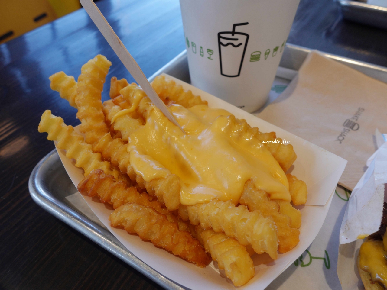 【首爾】Shake Shack 來自美國紐約的人氣漢堡，弘大商圈速食店推薦！ @Maruko(丸子)與美食有個約會