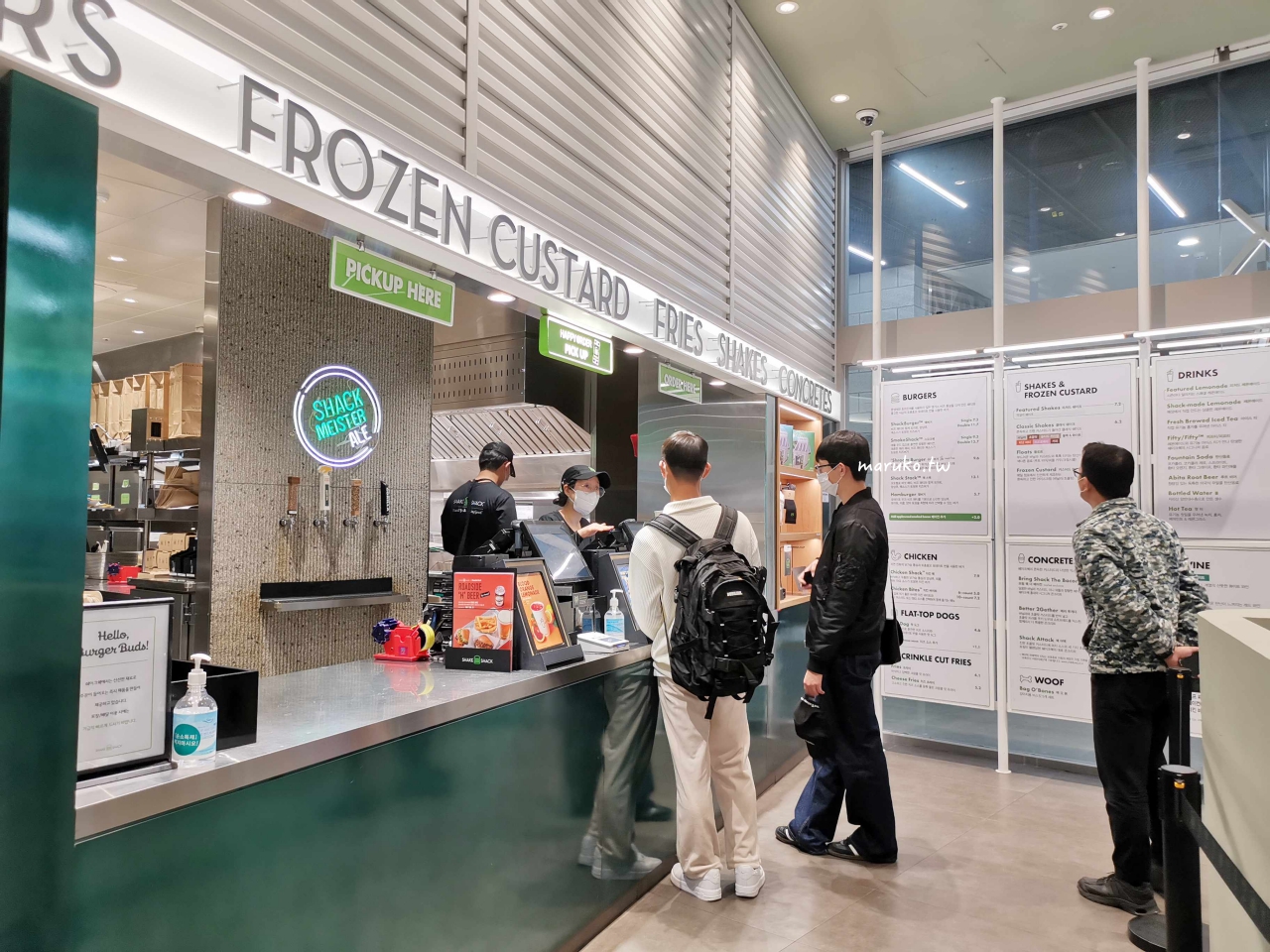 【首爾】Shake Shack 來自美國紐約的人氣漢堡，弘大商圈速食店推薦！ @Maruko(丸子)與美食有個約會