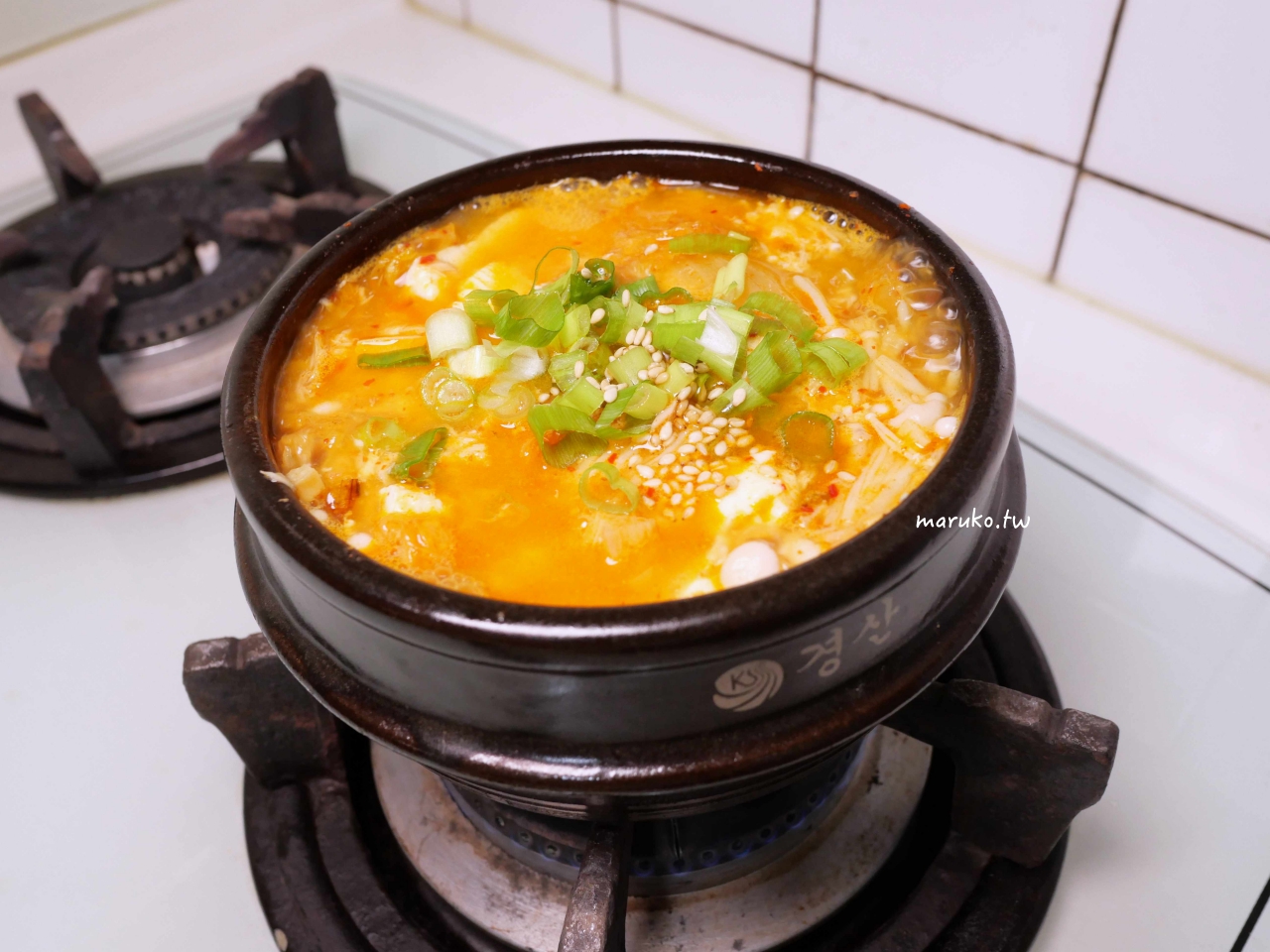 【食譜】金槍魚泡菜鍋 韓式經典湯品,用鮪魚罐頭簡單就容易做! @Maruko(丸子)與美食有個約會 【食譜】金槍魚泡菜鍋 韓式經典湯品,用鮪魚罐頭簡單就容易做! @Maruko(丸子)與美食有個約會