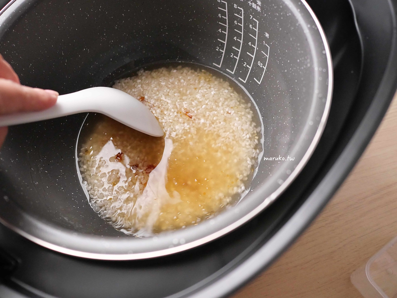 【懶人料理】臘味飯做法|免開火!飛利浦IH電子鍋「炒飯模式」實測:25分鐘一鍋到底,高麗菜臘味炒飯粒粒分明 @Maruko(丸子)與美食有個約會 【懶人料理】臘味飯做法|免開火!飛利浦IH電子鍋「炒飯模式」實測:25分鐘一鍋到底,高麗菜臘味炒飯粒粒分明 @Maruko(丸子)與美食有個約會