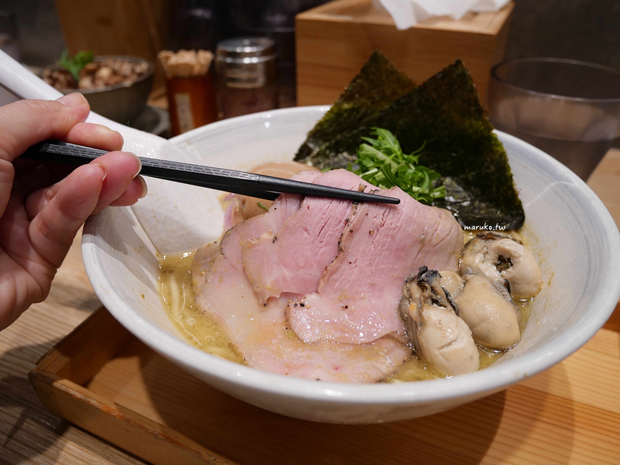 【台北】二屋牡蠣拉麵專門店 鹽味濃厚牡蠣拉麵,可無限加麵吃到飽! @Maruko(丸子)與美食有個約會 【台北】二屋牡蠣拉麵專門店 鹽味濃厚牡蠣拉麵,可無限加麵吃到飽! @Maruko(丸子)與美食有個約會