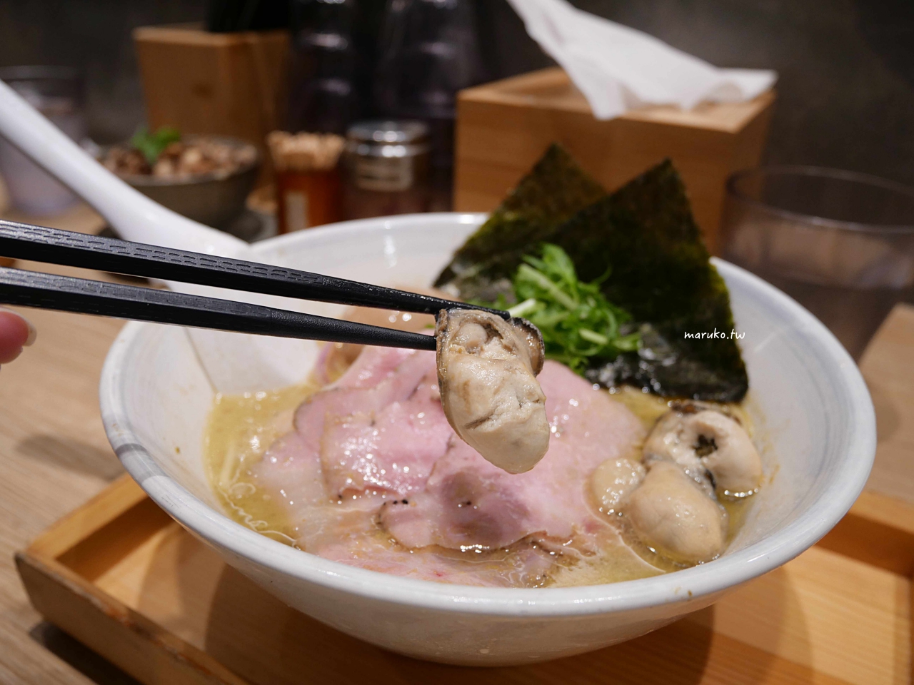 【台北】二屋牡蠣拉麵專門店 鹽味濃厚牡蠣拉麵，可無限加麵吃到飽！ @Maruko(丸子)與美食有個約會