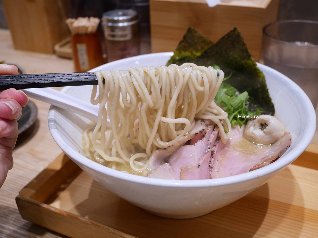 【台北】二屋牡蠣拉麵專門店 鹽味濃厚牡蠣拉麵,可無限加麵吃到飽! @Maruko(丸子)與美食有個約會 【台北】二屋牡蠣拉麵專門店 鹽味濃厚牡蠣拉麵,可無限加麵吃到飽! @Maruko(丸子)與美食有個約會