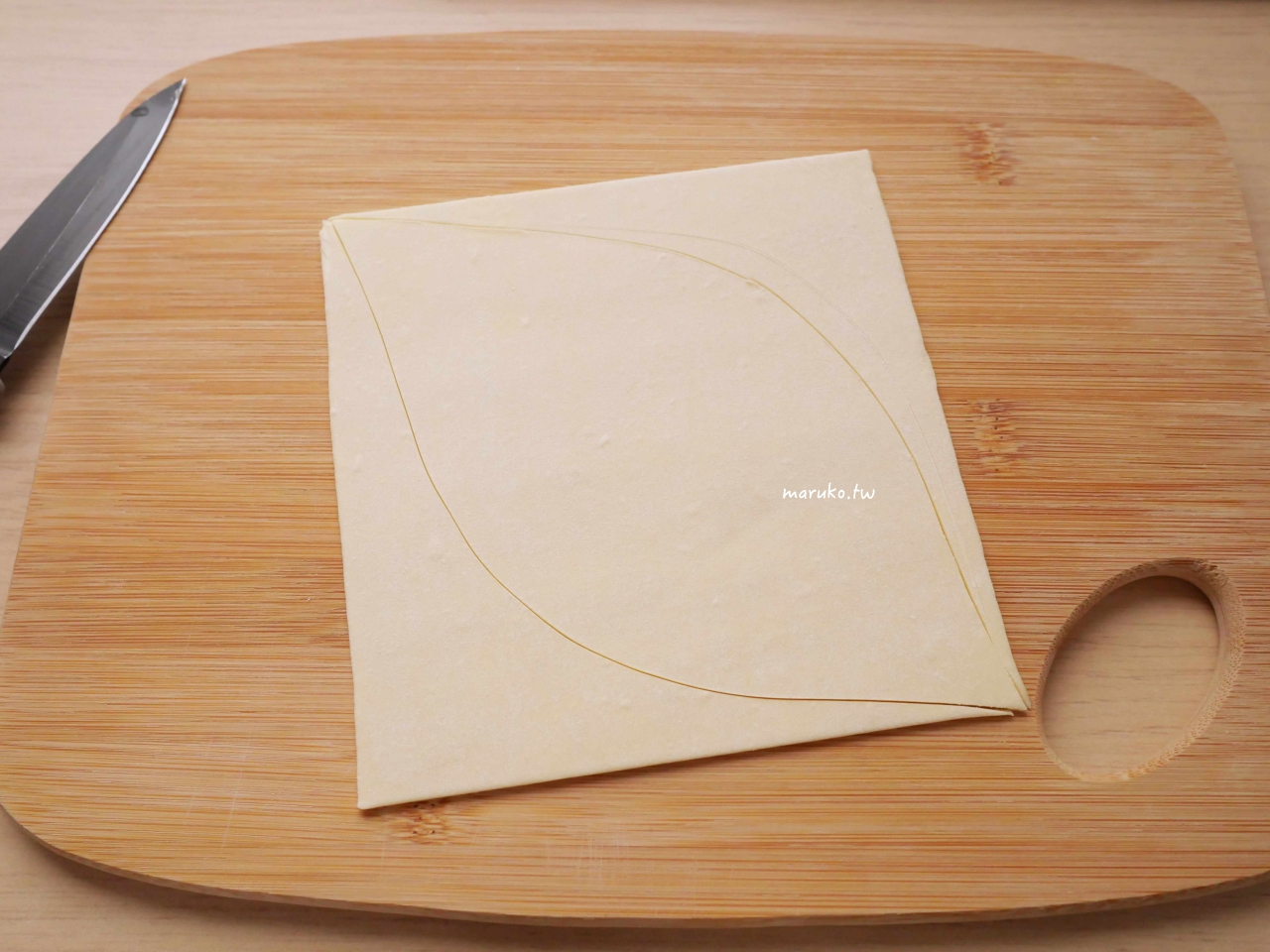 【食譜】焦糖葉子派 免工具，用冷凍起酥片做簡單的烤箱點心！ @Maruko(丸子)與美食有個約會