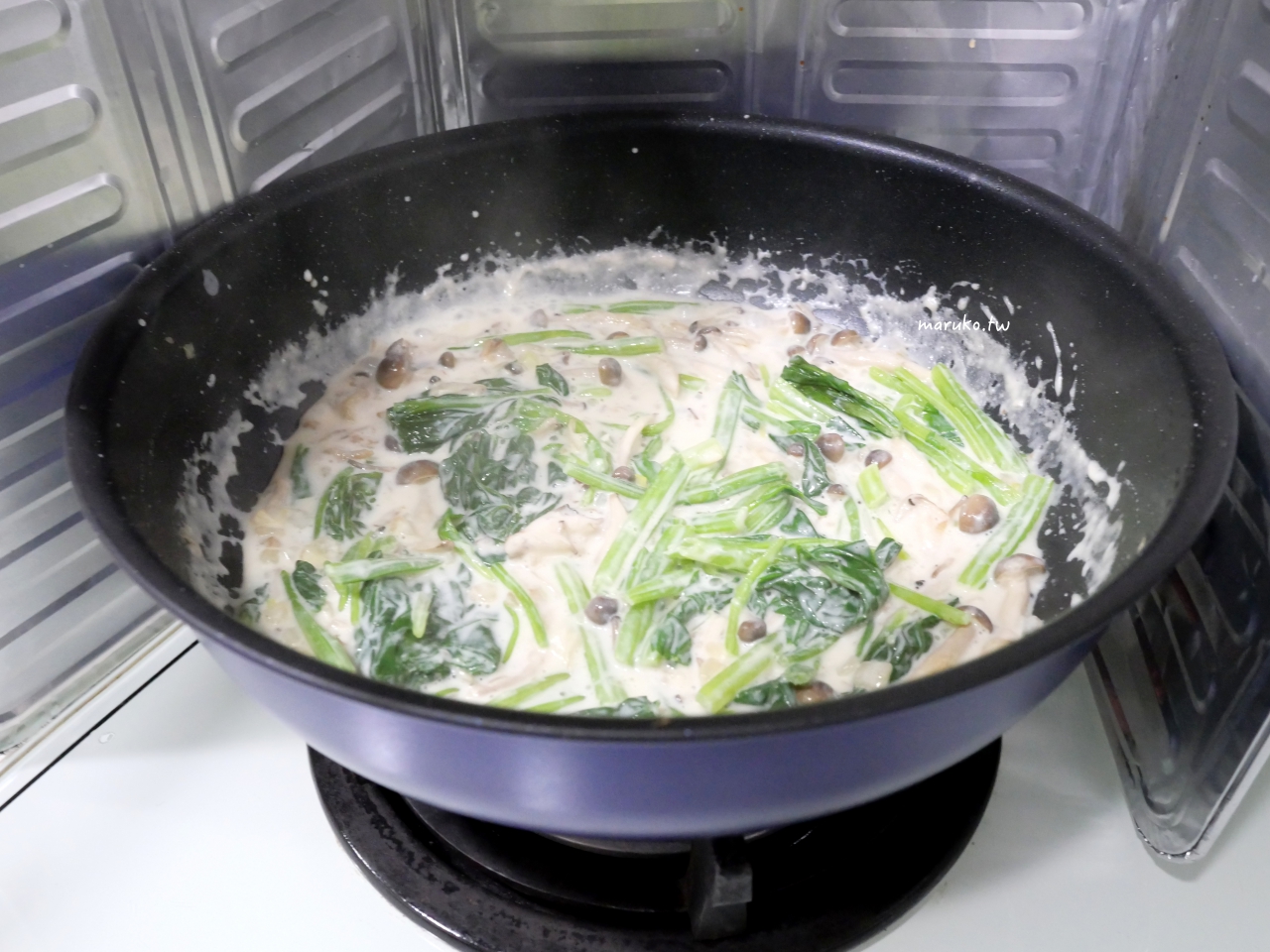 【食譜】和風白醬鮭魚拌烏龍麵 三樣調味料就能搞定簡單日本風味白醬！ @Maruko(丸子)與美食有個約會