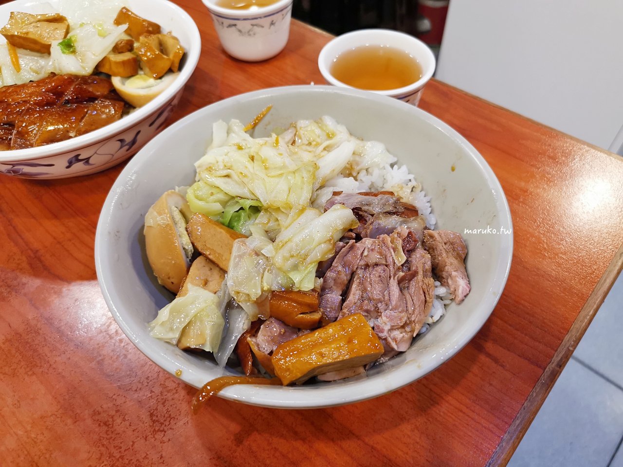 【永和】廣東正龍城烤鴨 在地30年老店，人氣排隊名店燒臘烤鴨便當！ @Maruko(丸子)與美食有個約會