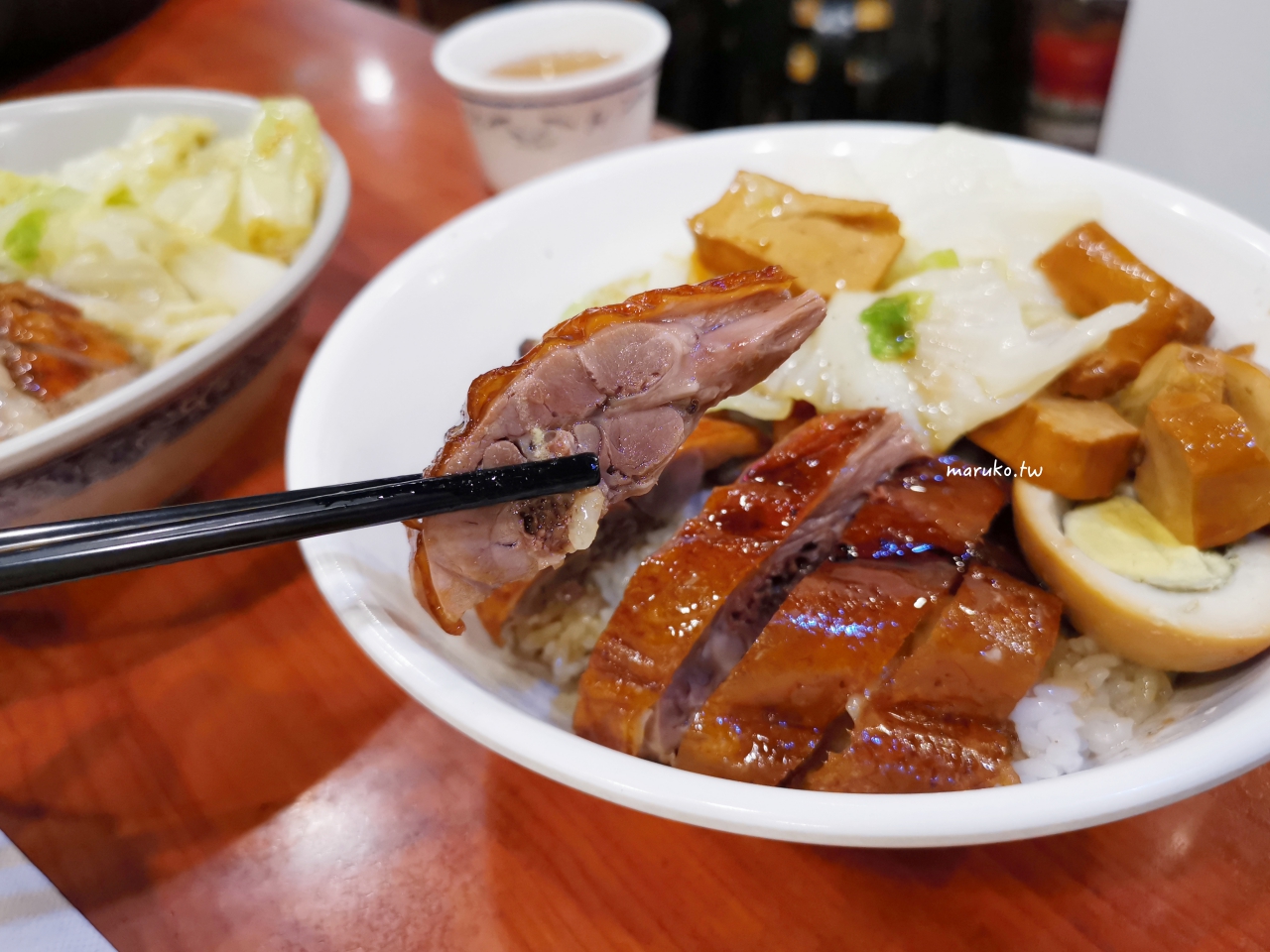 【永和】廣東正龍城烤鴨 在地30年老店，人氣排隊名店燒臘烤鴨便當！ @Maruko(丸子)與美食有個約會