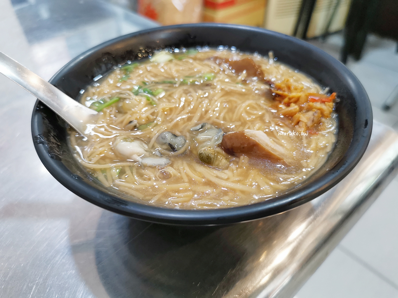 【永和】卜記麵線 在地20年老店 菜脯辣椒配大腸蚵仔麵線，新食感越吃越上癮！ @Maruko(丸子)與美食有個約會