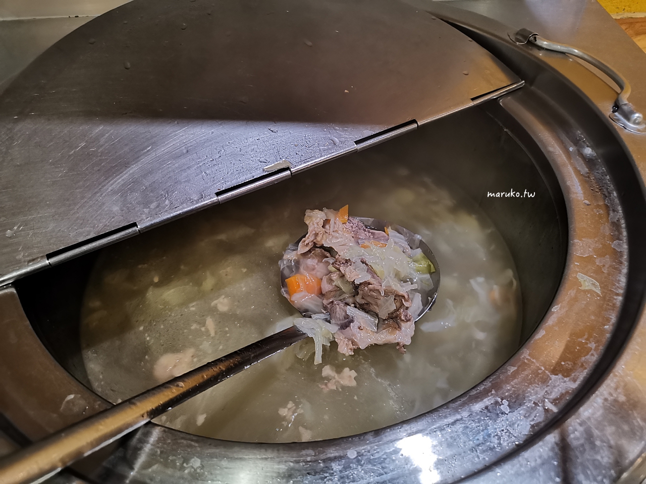 【台北】壹森泰食堂 在地20年老店,泰式烤雞腿是招牌,白飯、雞湯吃到飽! @Maruko(丸子)與美食有個約會 【台北】壹森泰食堂 在地20年老店,泰式烤雞腿是招牌,白飯、雞湯吃到飽! @Maruko(丸子)與美食有個約會