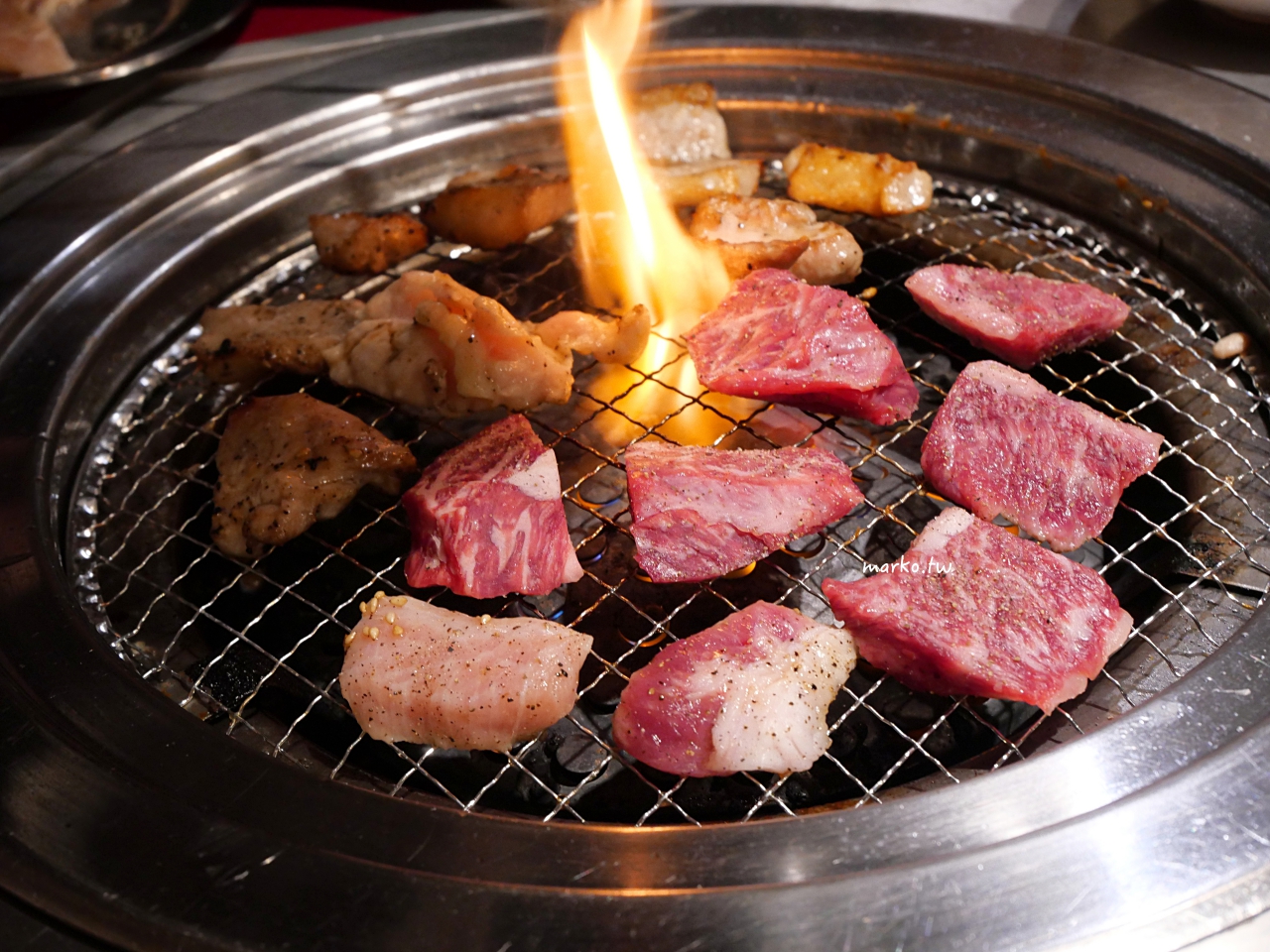 【大阪難波美食】燒肉傳說：一個人也能吃！不吃牛也有「豬、雞燒肉套餐」，單人友善餐廳推薦 @Maruko(丸子)與美食有個約會