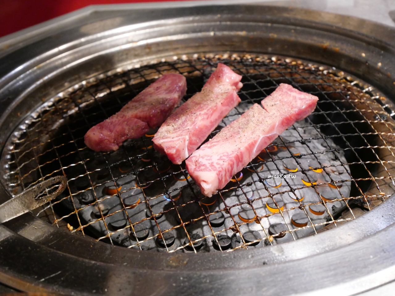 【大阪難波美食】燒肉傳說：一個人也能吃！不吃牛也有「豬、雞燒肉套餐」，單人友善餐廳推薦 @Maruko(丸子)與美食有個約會