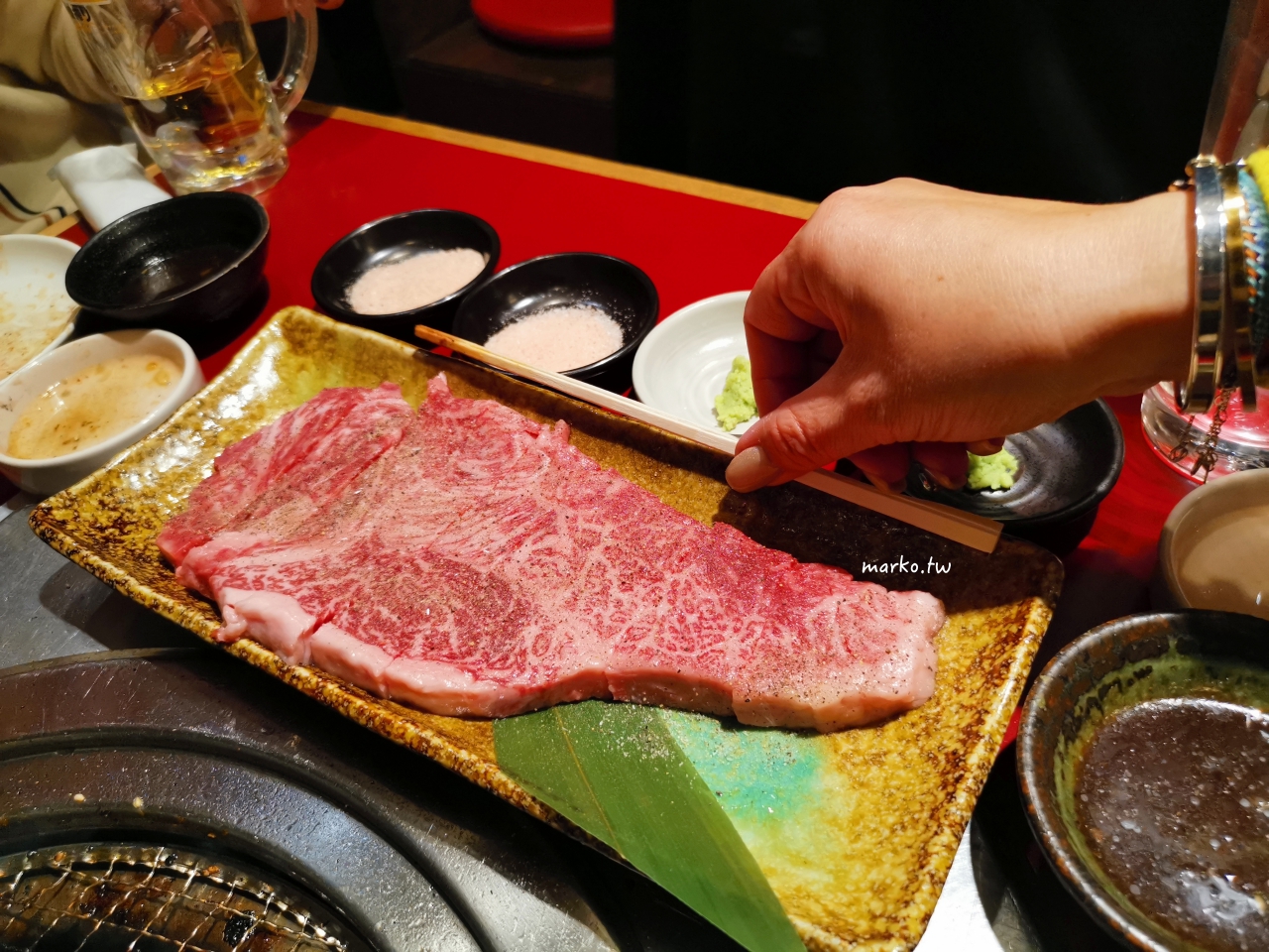 【大阪難波美食】燒肉傳說：一個人也能吃！不吃牛也有「豬、雞燒肉套餐」，單人友善餐廳推薦 @Maruko(丸子)與美食有個約會