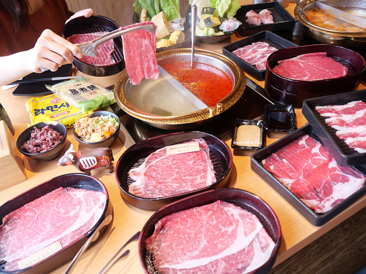 【桃園】饗和牛鍋物放題 和牛火鍋現點現切，還有自助區無限吃到飽！ @Maruko(丸子)與美食有個約會