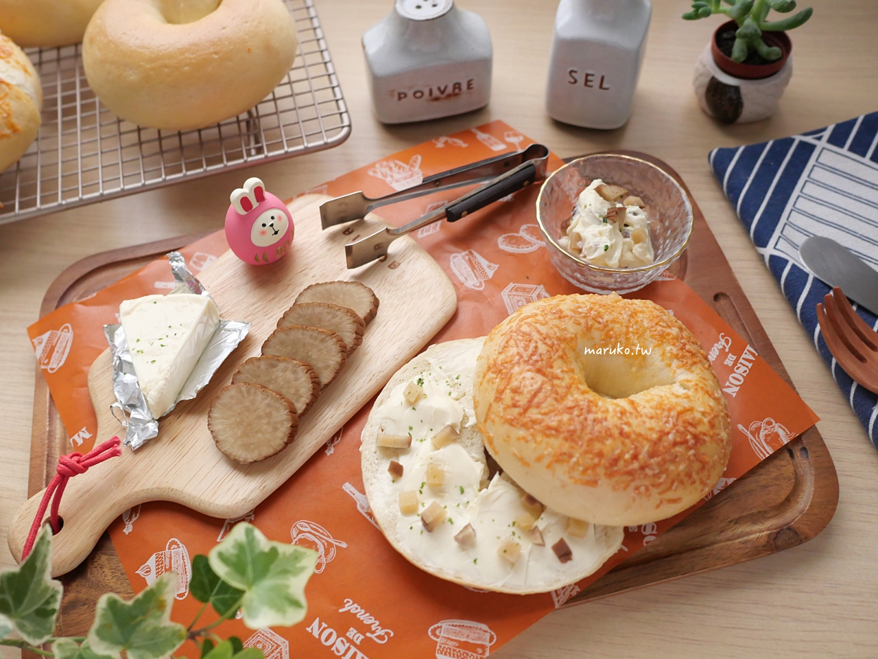 【貝果做法】新手必學 Q 彈貝果食譜：掌握糖水比例、整形技巧與烘烤溫度，第一次做就成功拉！ @Maruko(丸子)與美食有個約會