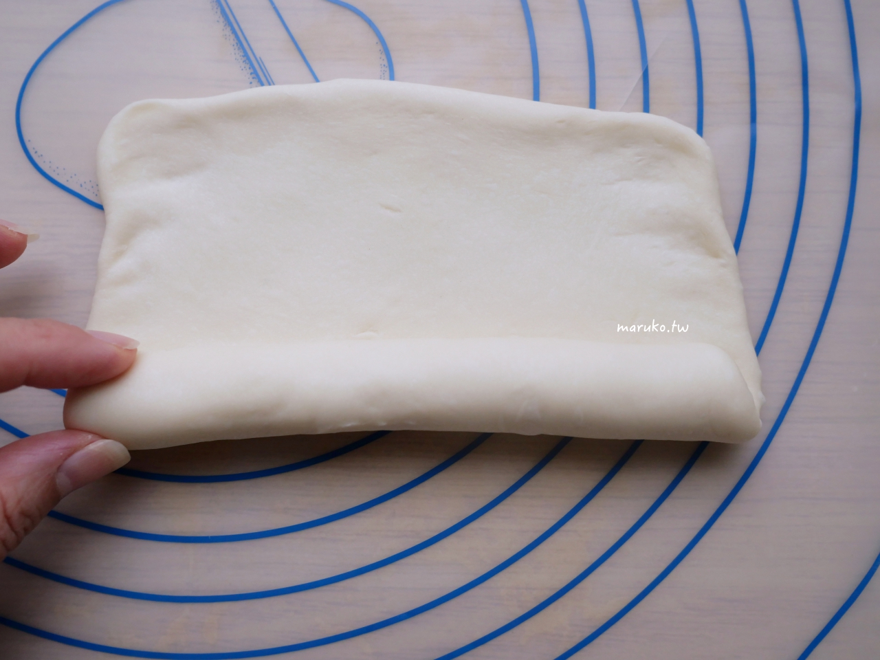【貝果做法】新手必學 Q 彈貝果食譜：掌握糖水比例、整形技巧與烘烤溫度，第一次做就成功拉！ @Maruko(丸子)與美食有個約會