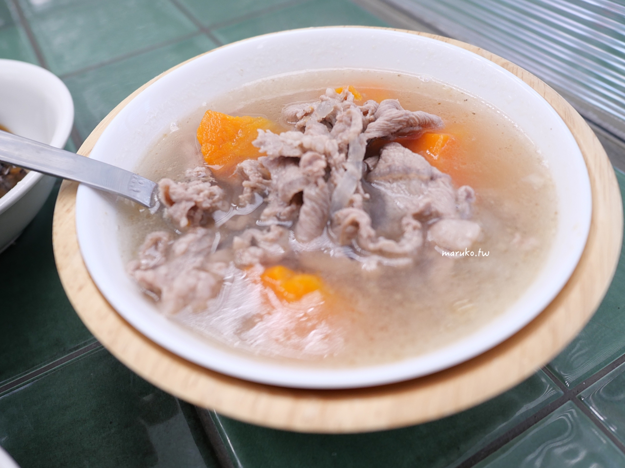 【台北】樂天羊肉 新潮羊肉湯專賣店加湯免費,加點魯肉飯只要10元! @Maruko(丸子)與美食有個約會 【台北】樂天羊肉 新潮羊肉湯專賣店加湯免費,加點魯肉飯只要10元! @Maruko(丸子)與美食有個約會