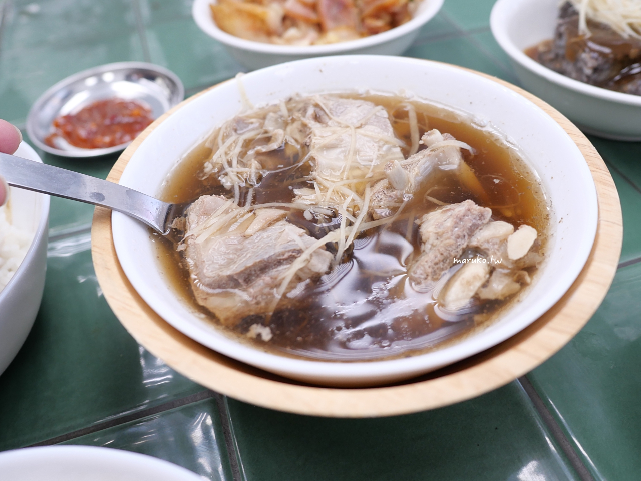 【台北】樂天羊肉 新潮羊肉湯專賣店加湯免費,加點魯肉飯只要10元! @Maruko(丸子)與美食有個約會 【台北】樂天羊肉 新潮羊肉湯專賣店加湯免費,加點魯肉飯只要10元! @Maruko(丸子)與美食有個約會