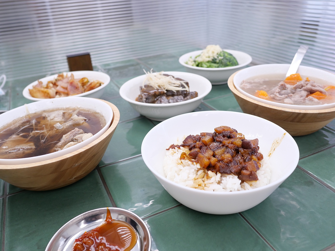 【台北】樂天羊肉 新潮羊肉湯專賣店加湯免費,加點魯肉飯只要10元! @Maruko(丸子)與美食有個約會 【台北】樂天羊肉 新潮羊肉湯專賣店加湯免費,加點魯肉飯只要10元! @Maruko(丸子)與美食有個約會